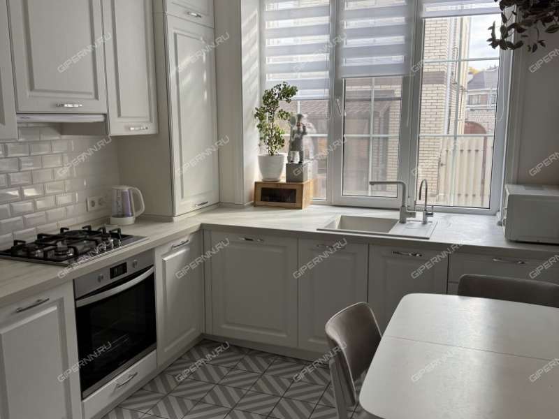 дом в деревне Новая