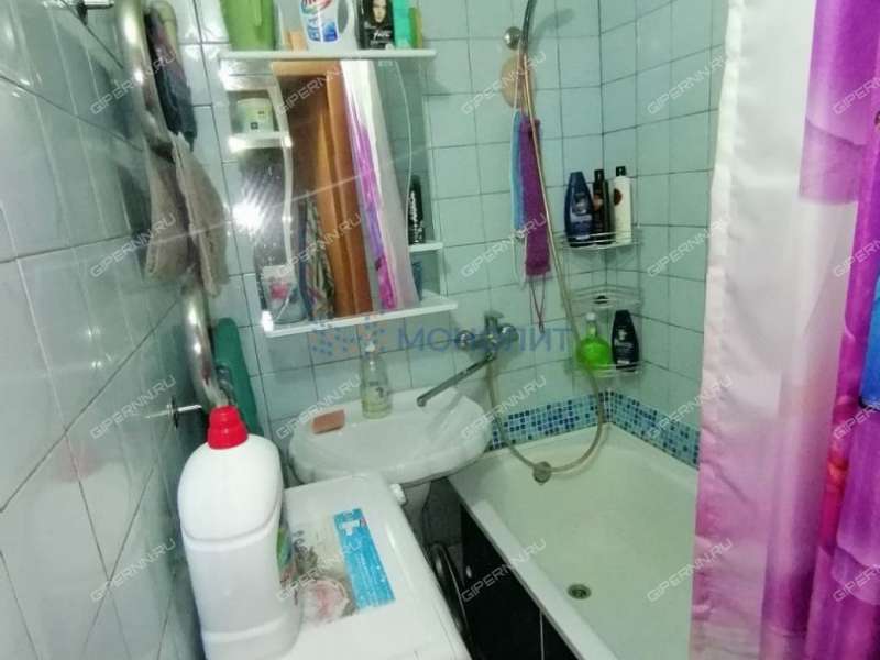 комната в доме 21 в 6-м микрорайоне