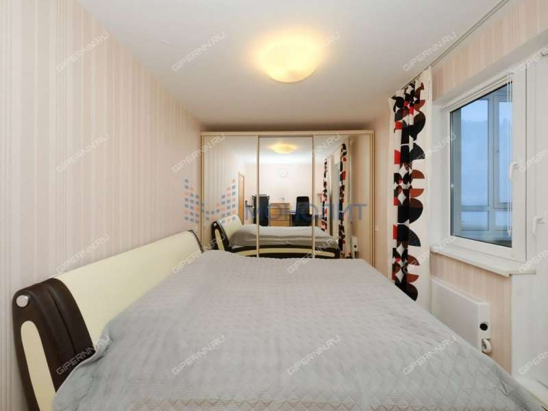 трёхкомнатная квартира на улице Карла Маркса дом 43