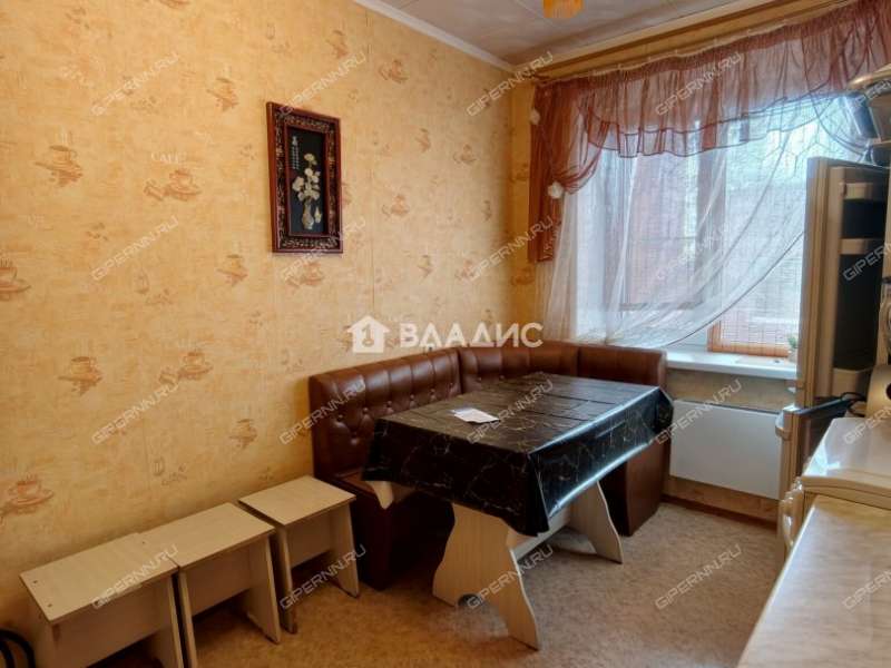 двухкомнатная квартира на улице Александра Хохлова дом 21