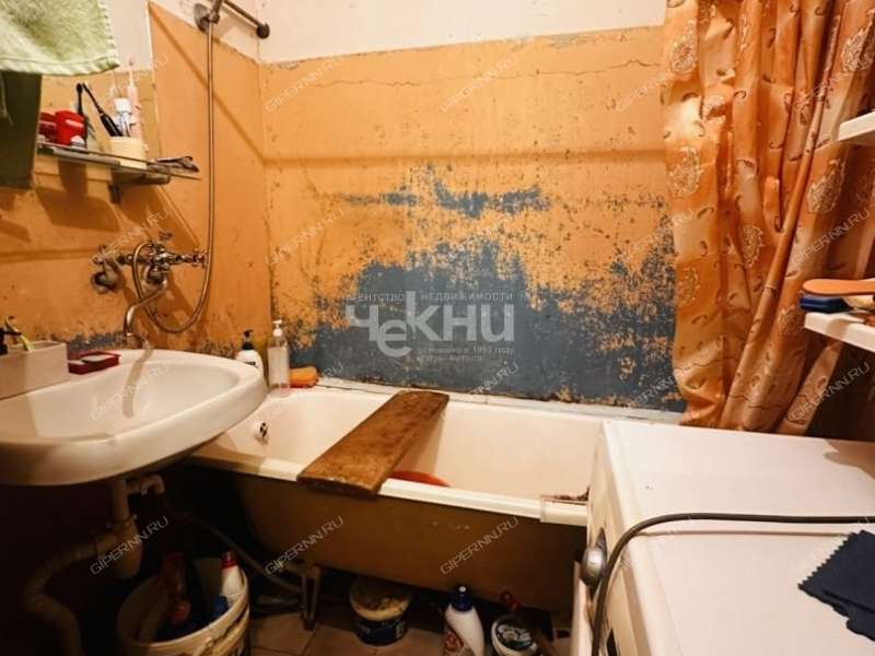 двухкомнатная квартира на Подворной улице дом 4