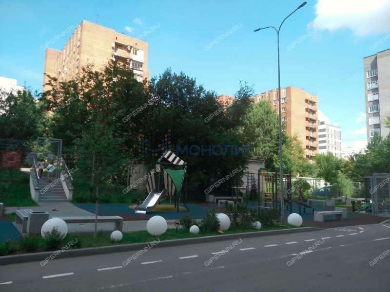 двухкомнатная квартира на улице Александра Хохлова дом 7