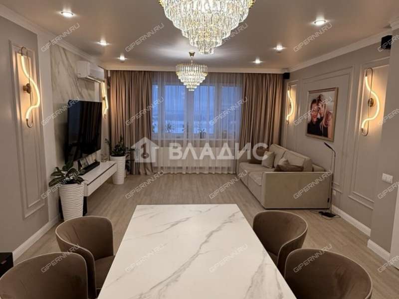 пятикомнатная квартира на Сенной площади дом 1