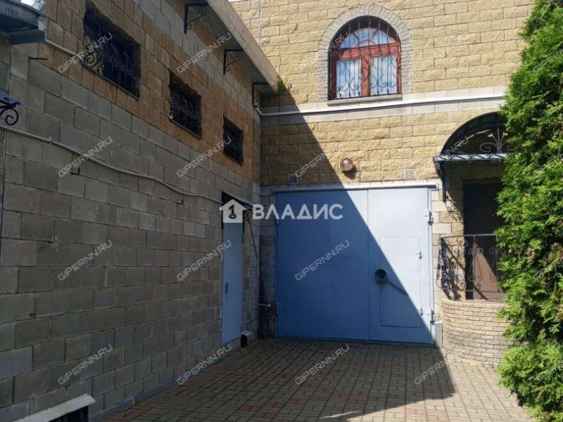 дом на Коммунистической улице