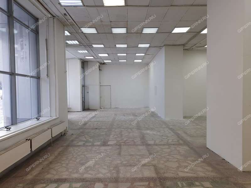 помещение под торговую площадь на улице Максима Горького