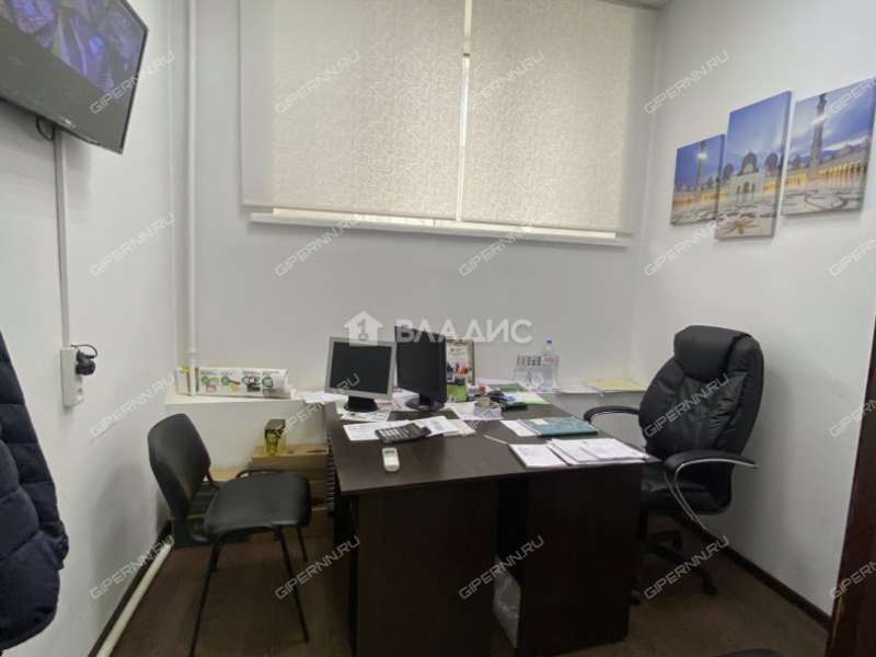 помещение под помещение свободного назначения на улице Октябрьской Революции