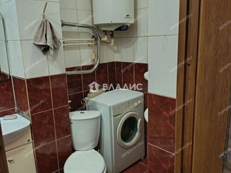 четырёхкомнатная квартира на улице Радио дом 3