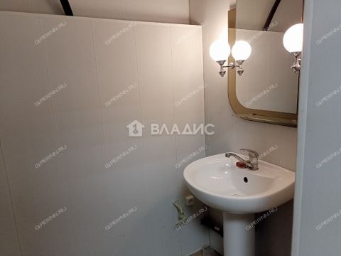 ul-oktyabrskoy-revolyucii-d-60 фото