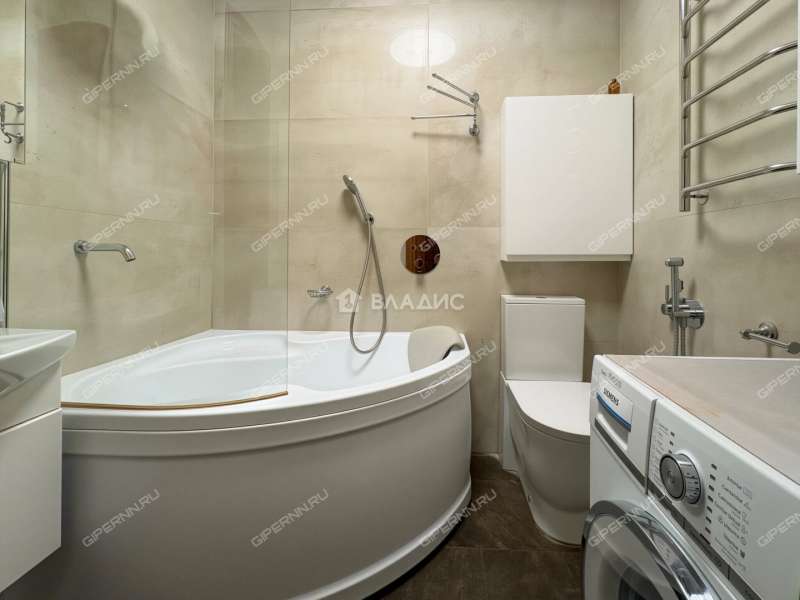 трёхкомнатная квартира на улице Краснодонцев дом 5