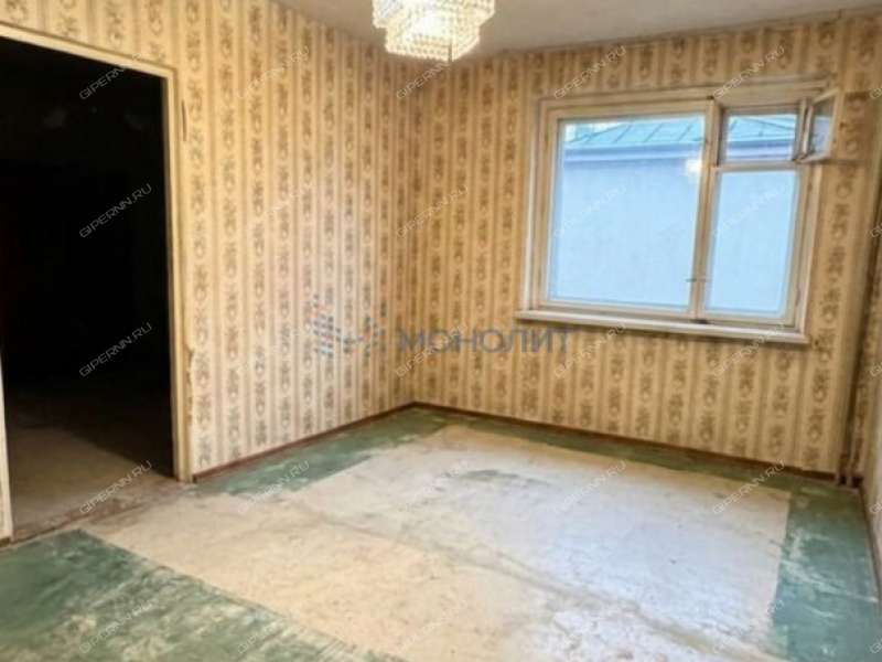 четырёхкомнатная квартира на бульваре 60-летия Октября дом 12