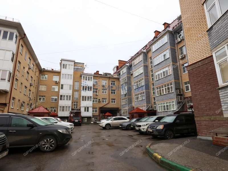 трёхкомнатная квартира на Большей Печёрской улице дом 32