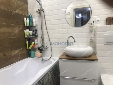 1-komnatnaya-nab-volzhskaya-d-19 фото