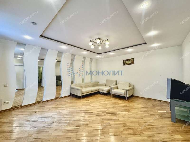 четырёхкомнатная квартира на Ошарской улице дом 14