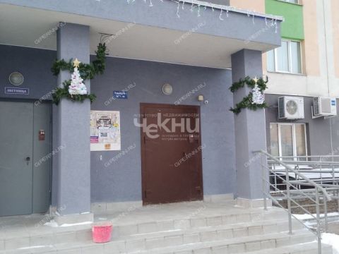 1-komnatnaya-ul-kolomenskaya-d-8-k1 фото