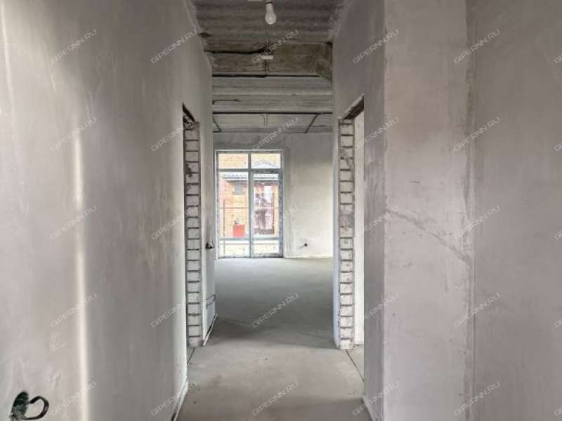 дом на Радужная ул. село Безводное