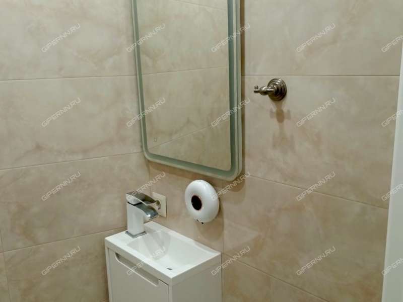 трёхкомнатная квартира на улице Маршала Баграмяна дом 4