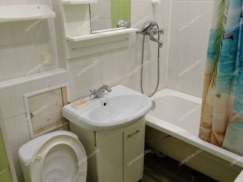 двухкомнатная квартира на улице Героя Советского Союза Поющева дом 19