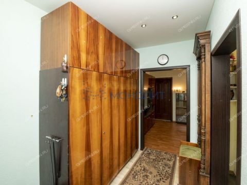 4-komnatnaya-ul-surikova-d-16 фото