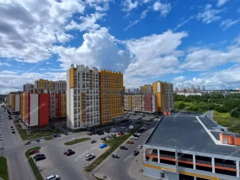 4-komnatnaya-ul-romantikov-d-13 фото
