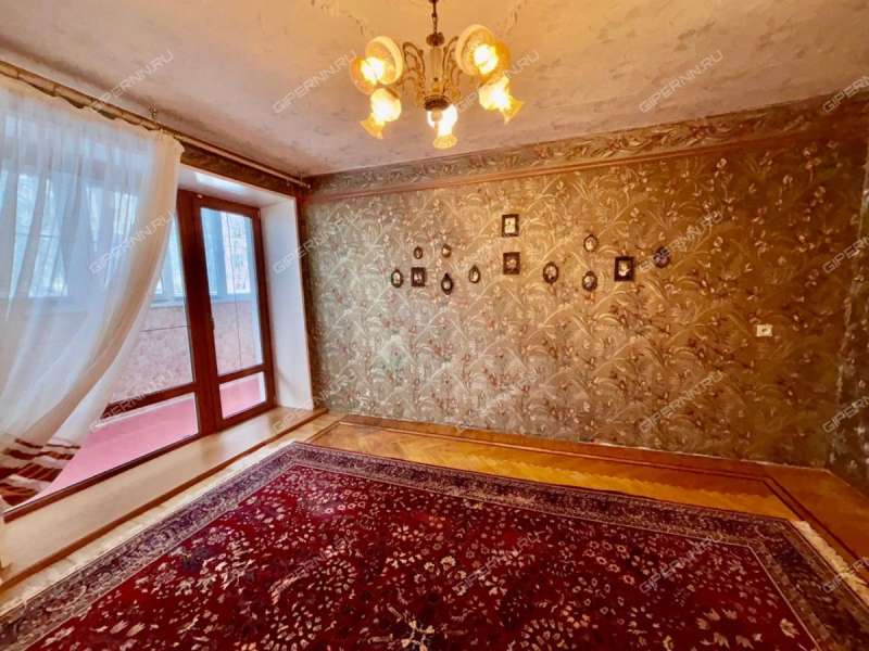 четырёхкомнатная квартира на улице Сурикова дом 16А