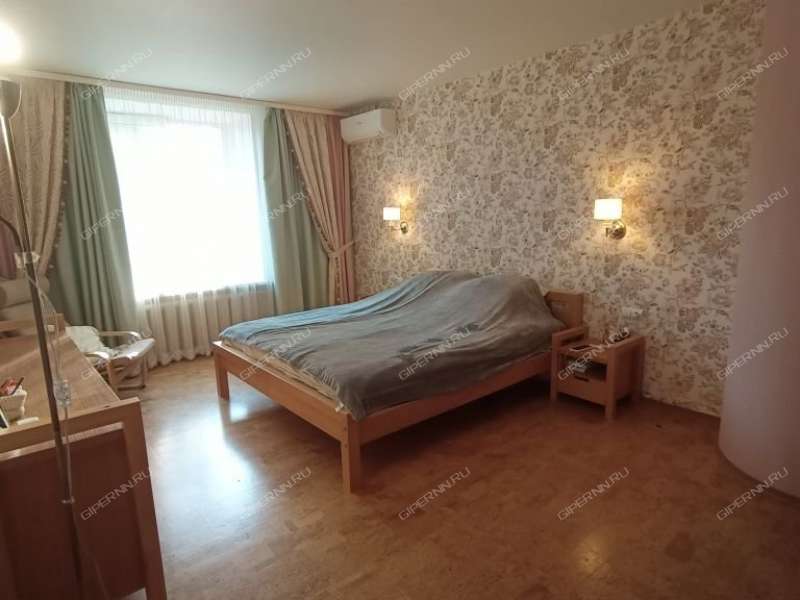 трёхкомнатная квартира на улице Максима Горького дом 232