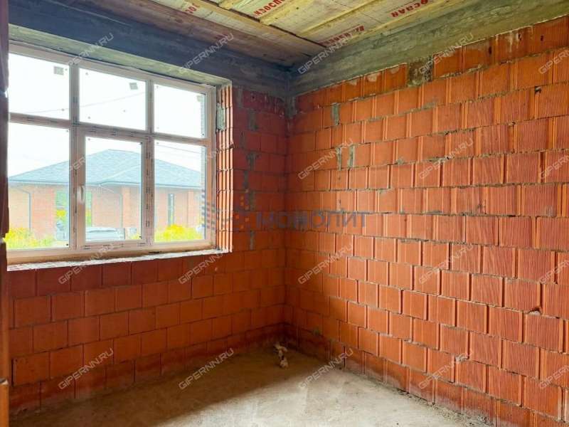 дом на улице Счастливая село Елховка