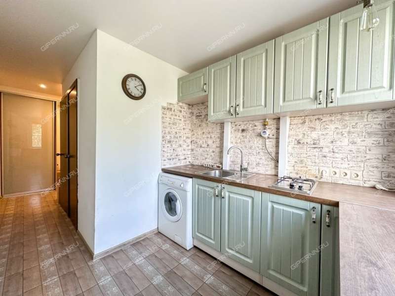 трёхкомнатная квартира на улице Юлиуса Фучика дом 39