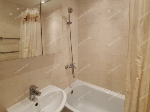 1-komnatnaya-ul-vyatskaya-d-1 фото