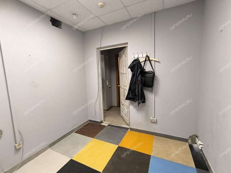 помещение под торговую площадь на Ижорская ул. д.18