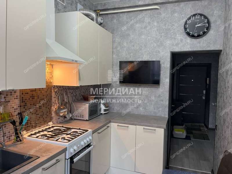 двухкомнатная квартира на улице Страж Революции дом 32