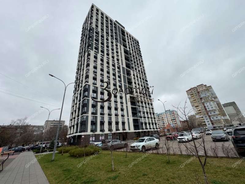 трёхкомнатная квартира на улице Маковского дом 25