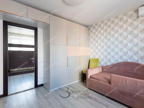 3-komnatnaya-b-r-60-letiya-oktyabrya-d-21-k1 фото