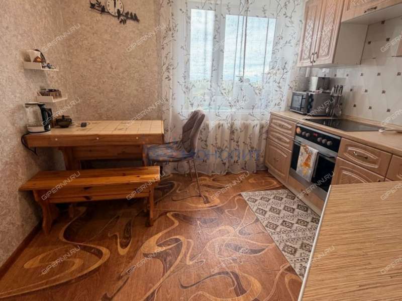 двухкомнатная квартира на улице Коммуны дом 18