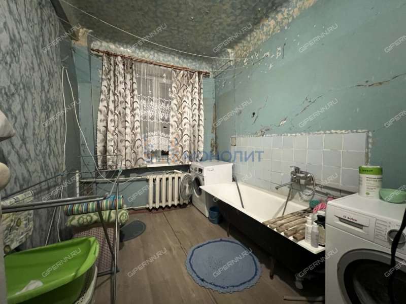 трёхкомнатная квартира на проспекте Кирова дом 27