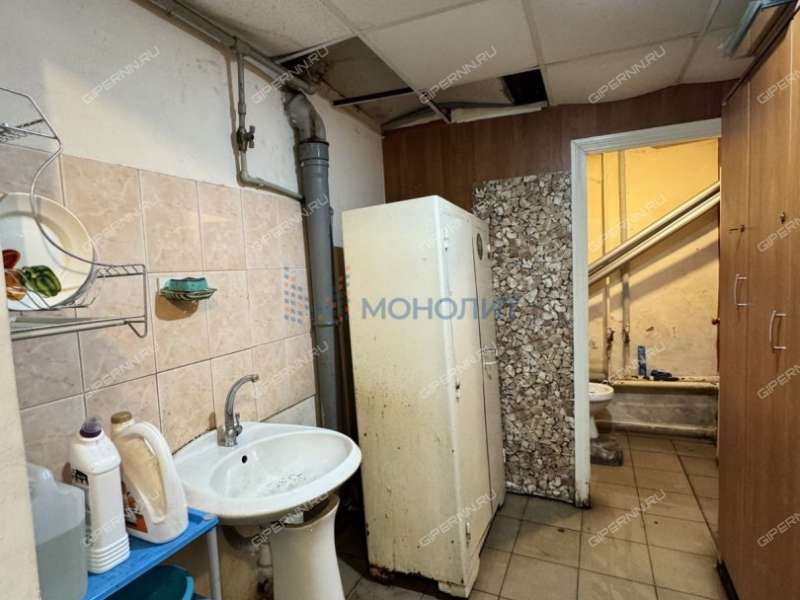 помещение под помещение свободного назначения, торговую площадь на Московском шоссе