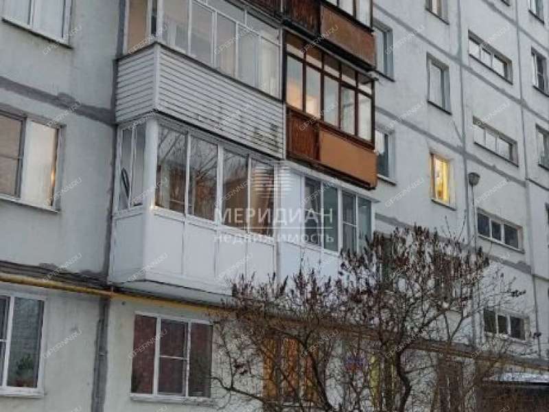 трёхкомнатная квартира на улице Героя Шнитникова дом 20