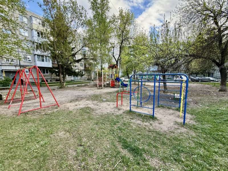 двухкомнатная квартира на улице Героев Космоса дом 12