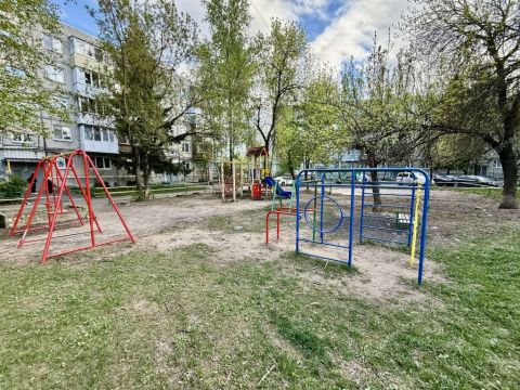 2-komnatnaya-ul-geroev-kosmosa-d-12 фото