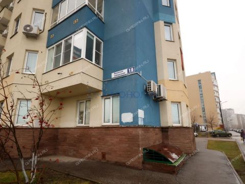 1-komnatnaya-nab-volzhskaya-d-19 фото