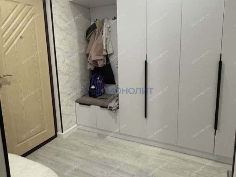 трёхкомнатная квартира на улице Коминтерна дом 16