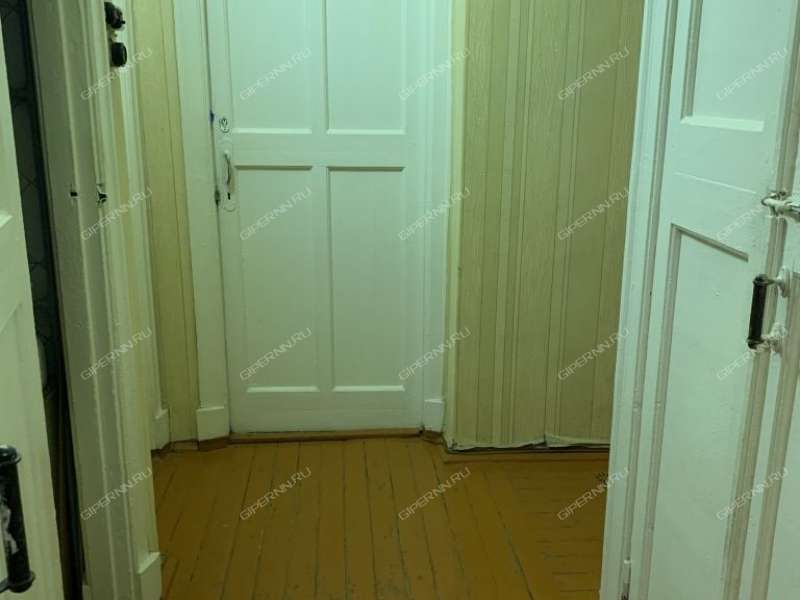 трёхкомнатная квартира на проспекте Октября дом 12