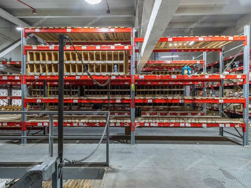 помещение под склад на улице Героя Советского Союза Поющева