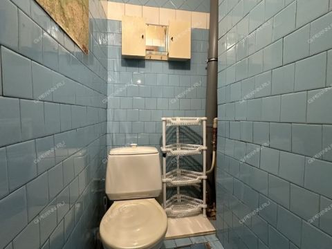 3-komnatnaya-ul-strokina-d-9 фото