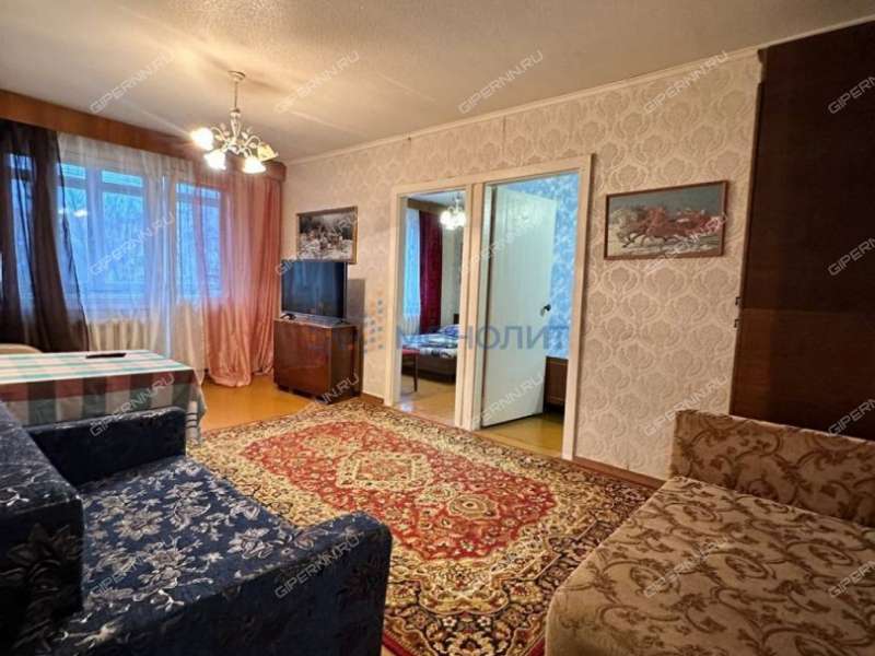 трёхкомнатная квартира в 6-м микрорайоне дом 11