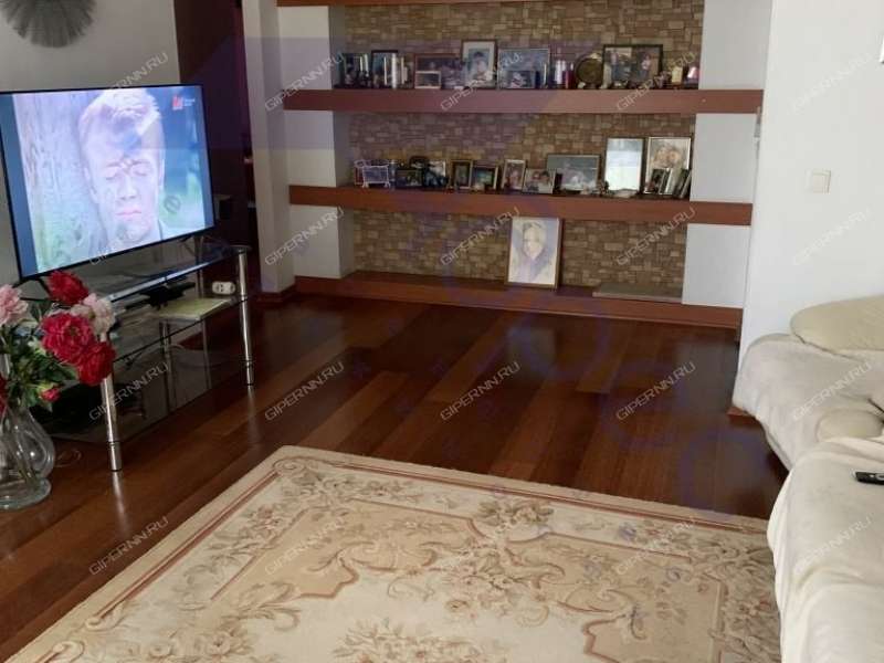 трёхкомнатная квартира на улице Генкиной дом 102