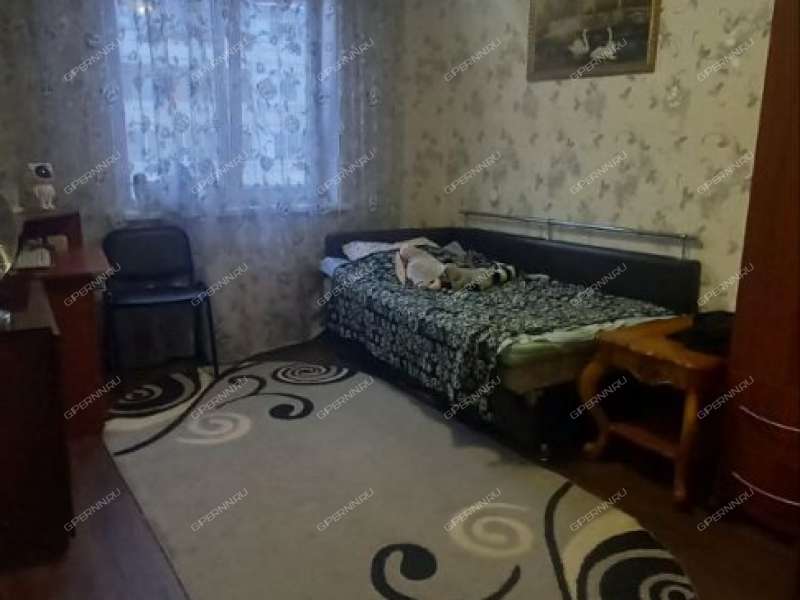 трёхкомнатная квартира на улице Челюскинцев дом 25