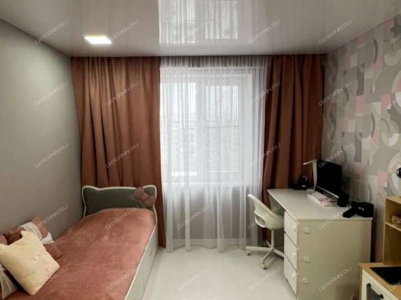 трёхкомнатная квартира на улице Адмирала Макарова дом 5 к2