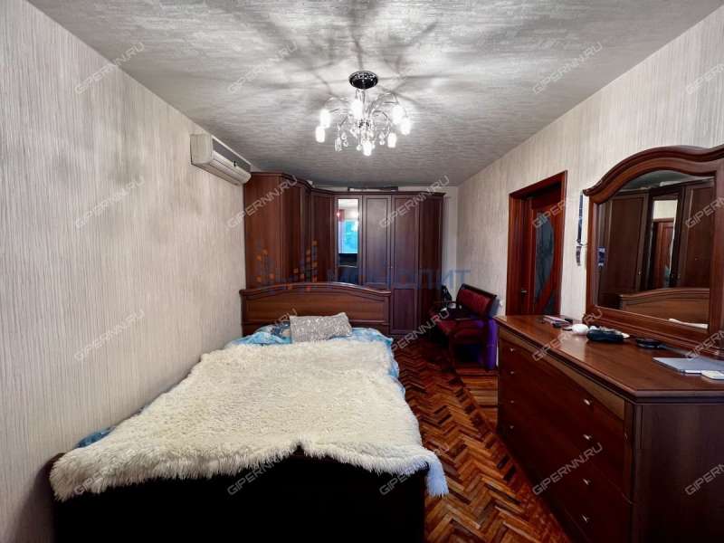 двухкомнатная квартира на улице Германа Лопатина дом 6