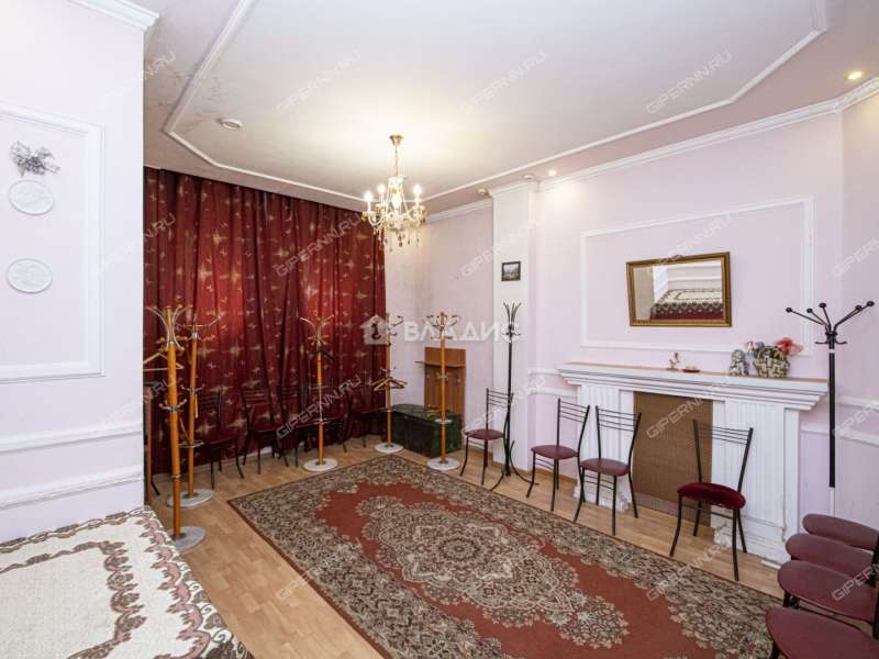 здание под офис, торговую площадь на улице Баранова