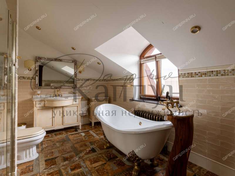 пятикомнатная квартира на улице Семашко дом 12